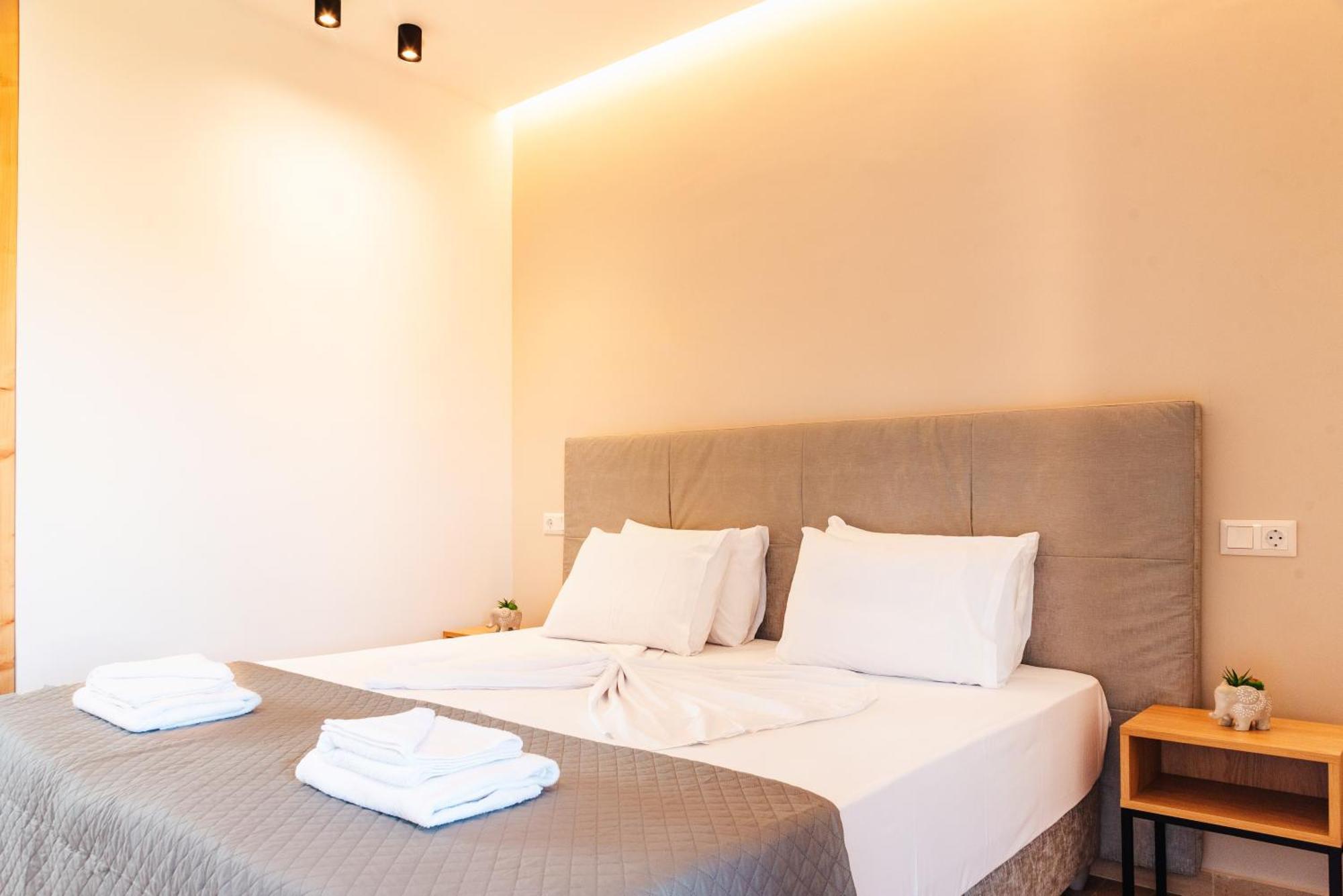Melador Beachfront Apartments Kávos Екстериор снимка